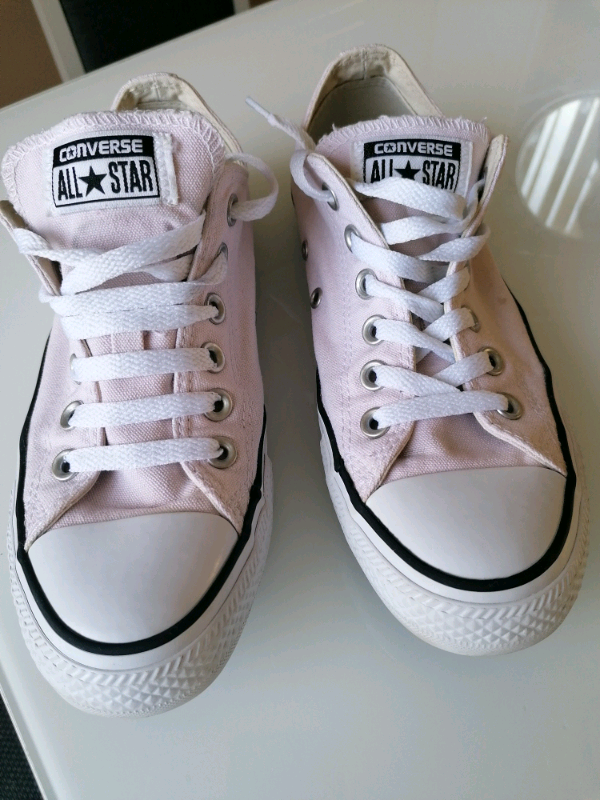 powder pink converse
